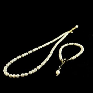 Elegant Pearl Necklace and Bracelet Set