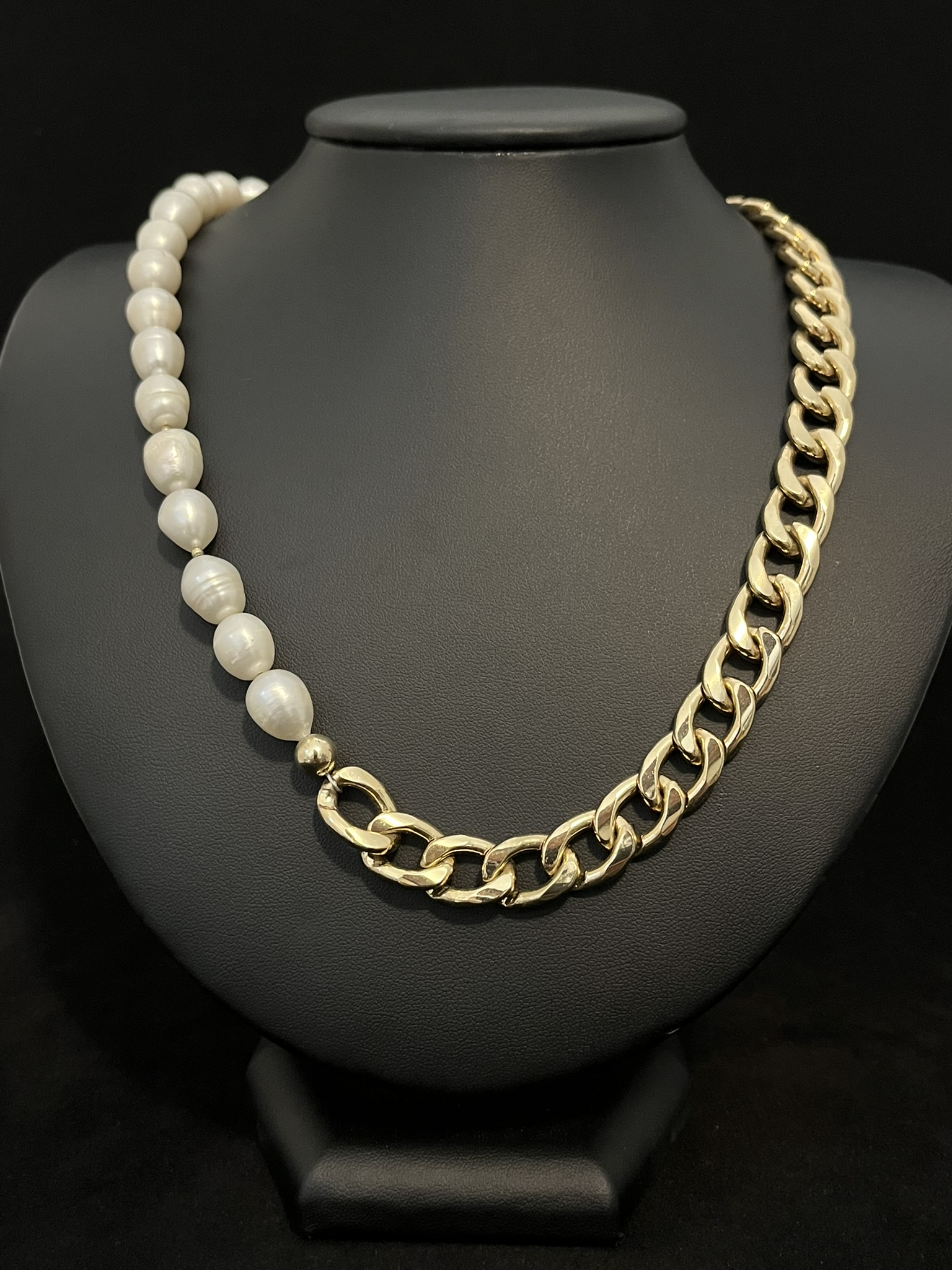 Bold Cubana - L.A.M.V. Fusion Necklace - Image 2