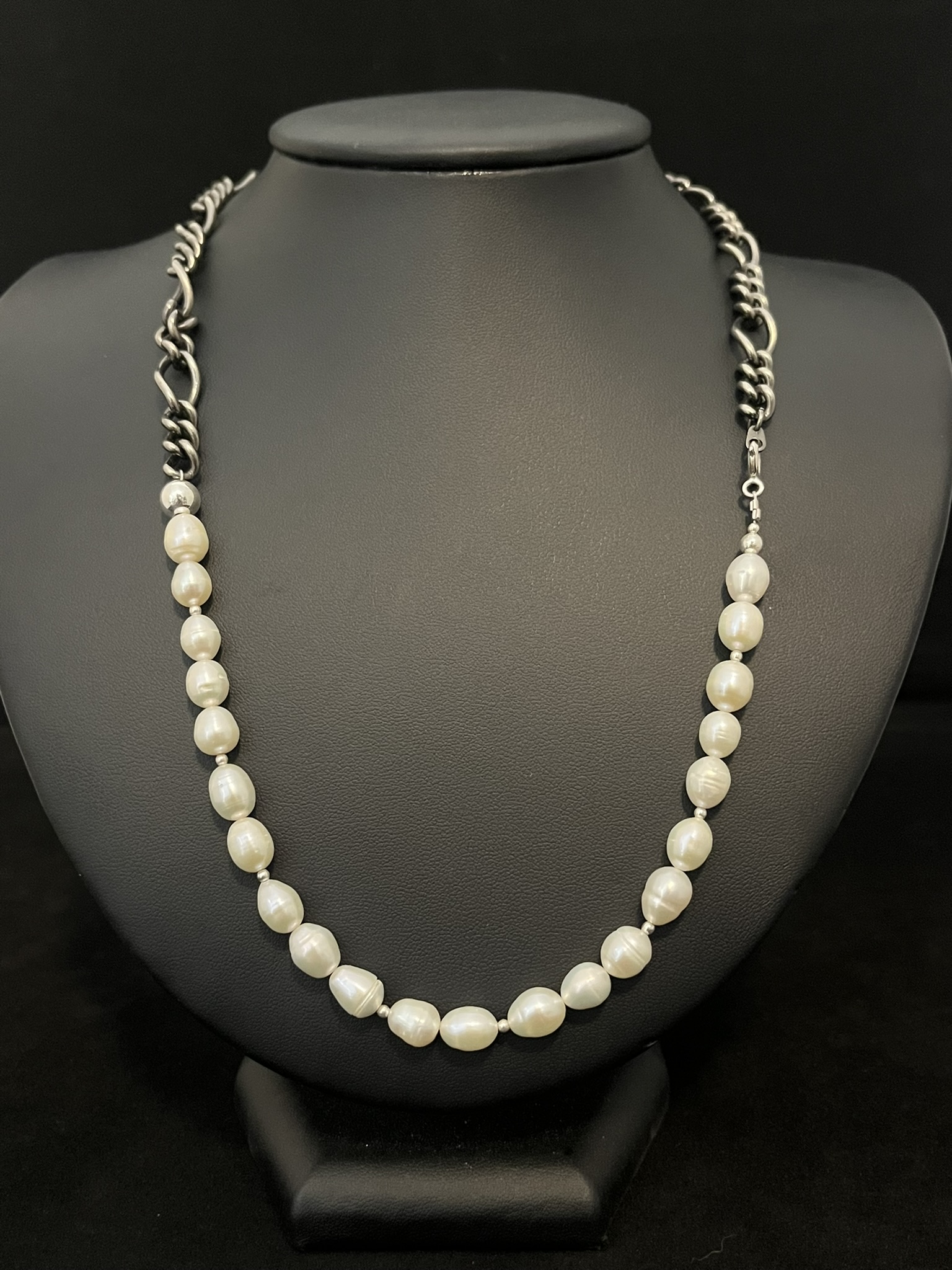 Figaro Chain with Baroque Pearls - Image 5