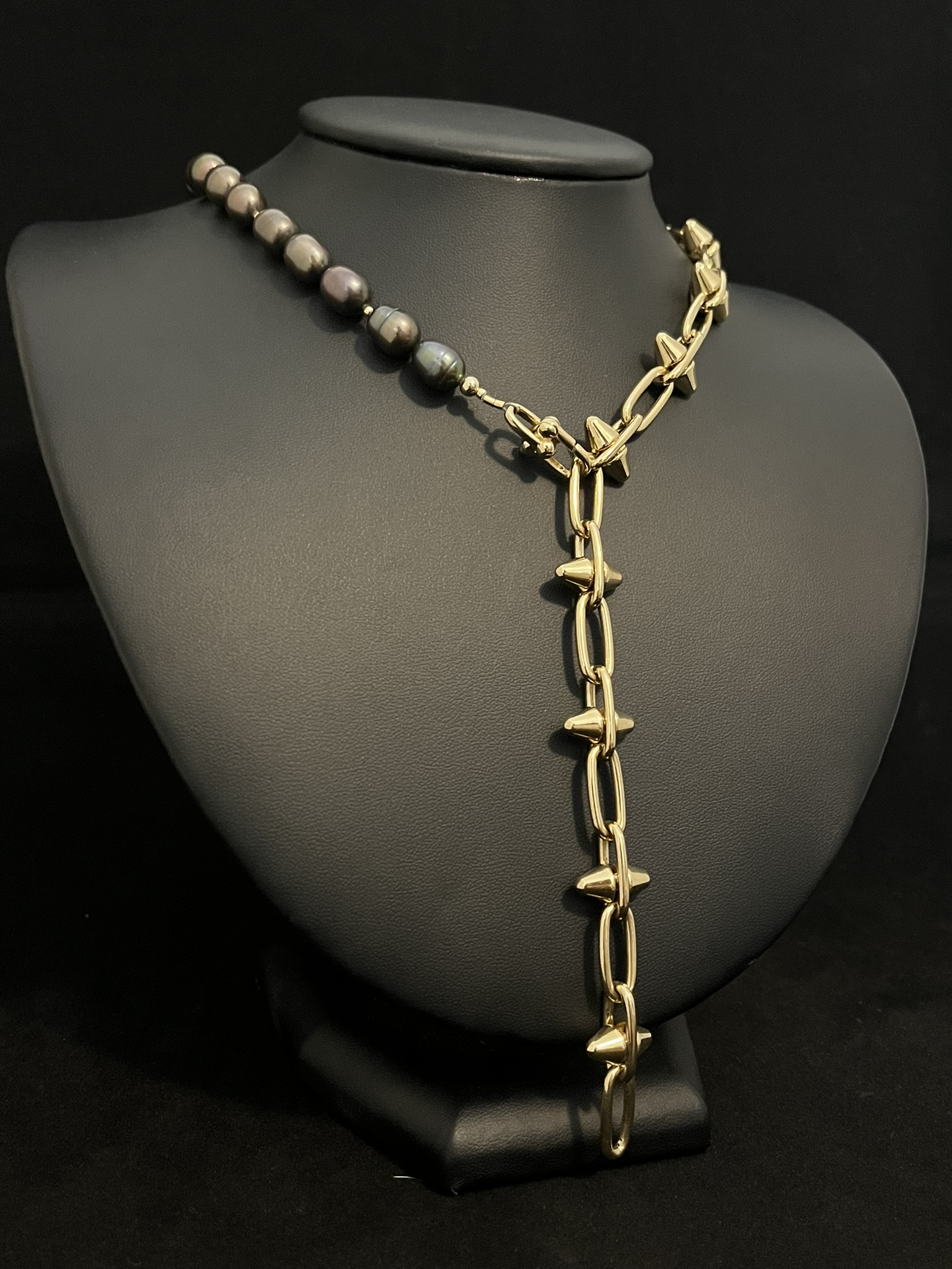 No-Nonsense Fusion with Black Pearls - Image 6