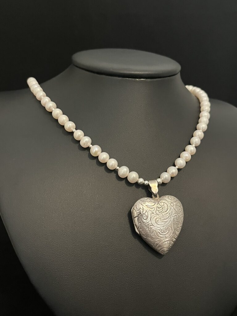Vintage Pearl Locket Necklace