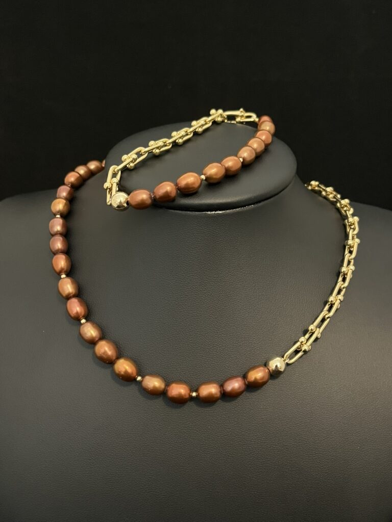 Freshwater Coffee Peals and Horseshoe Chain - L.A.M.V Fusion