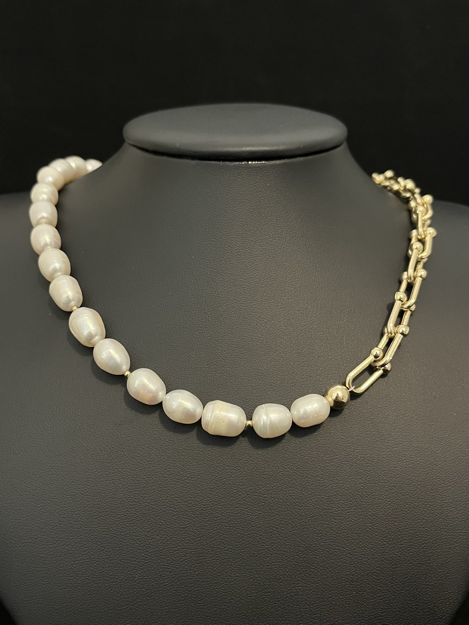 Bold Pearl Horseshoe - L.A.M.V. Fusion Necklace - Image 3