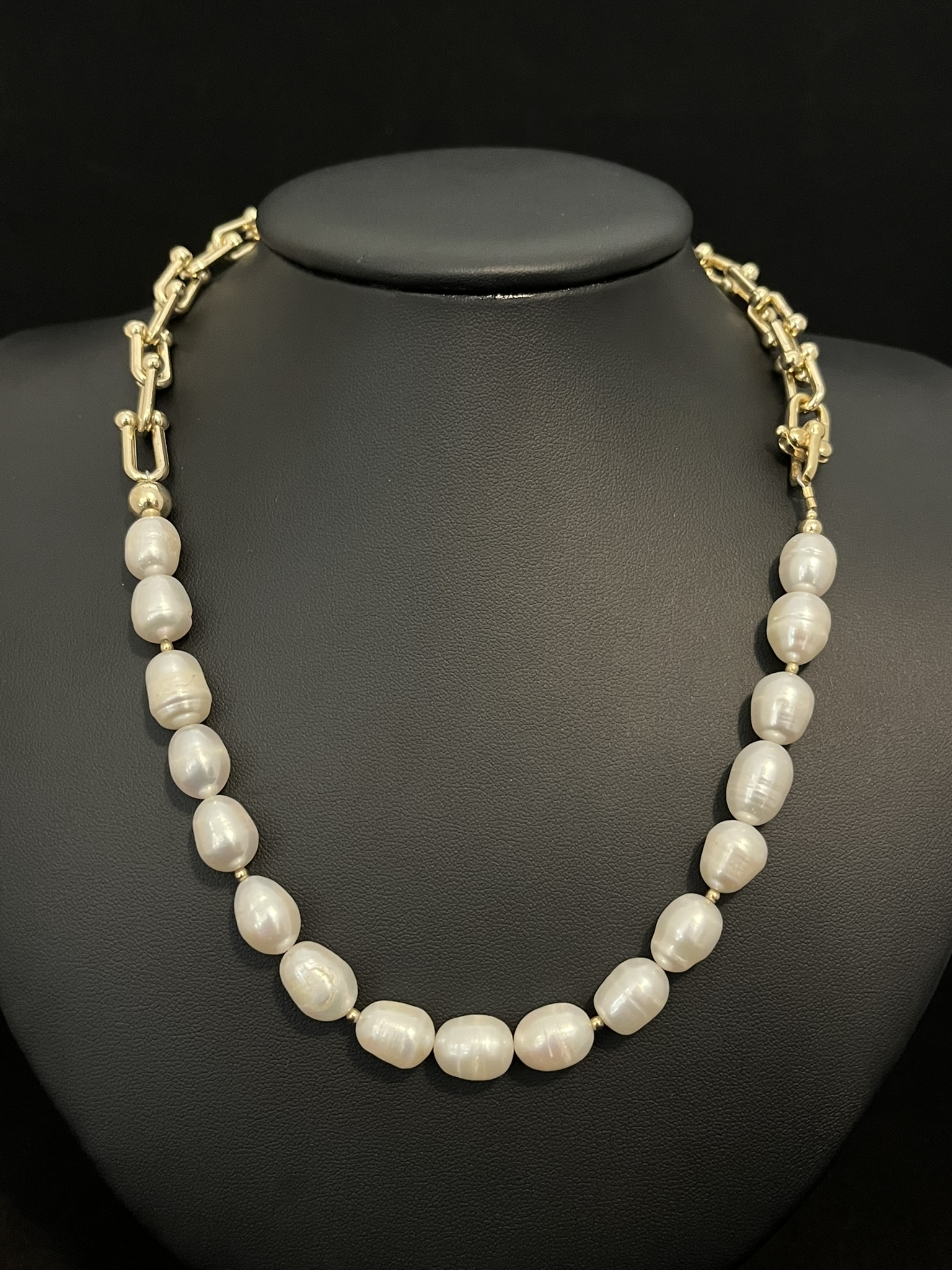 Bold Pearl Horseshoe - L.A.M.V. Fusion Necklace - Image 5