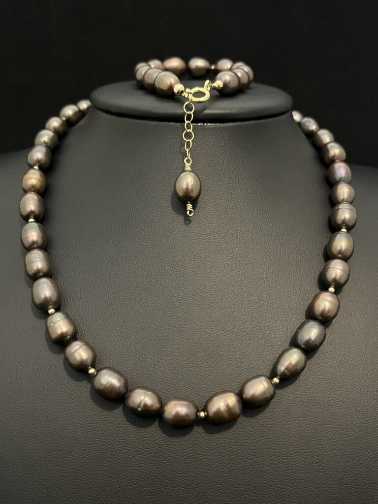 Dark and Brilliant Potato Pearl Set