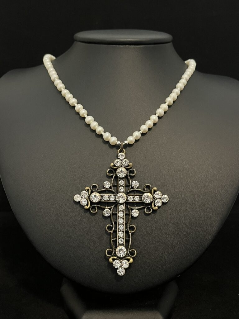 Stunning Baroque Pearl Necklace with Cross Pendant