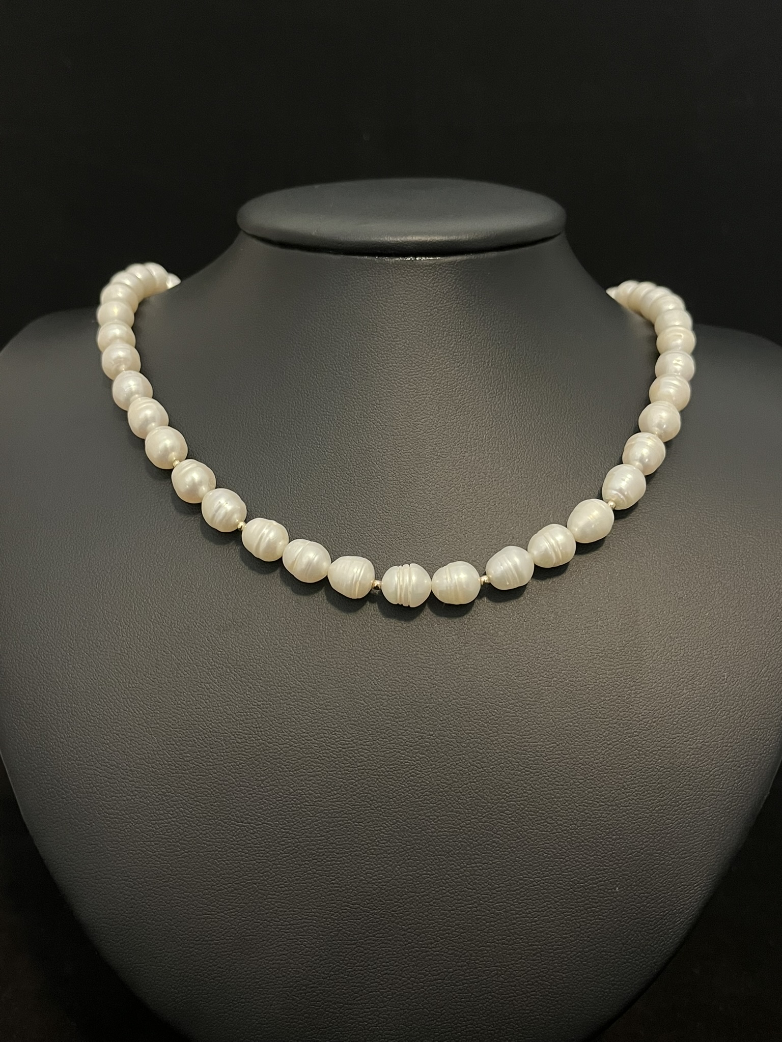 Freshwater Pearl Necklace with Vintage Cat Brooch Pendant - Image 4