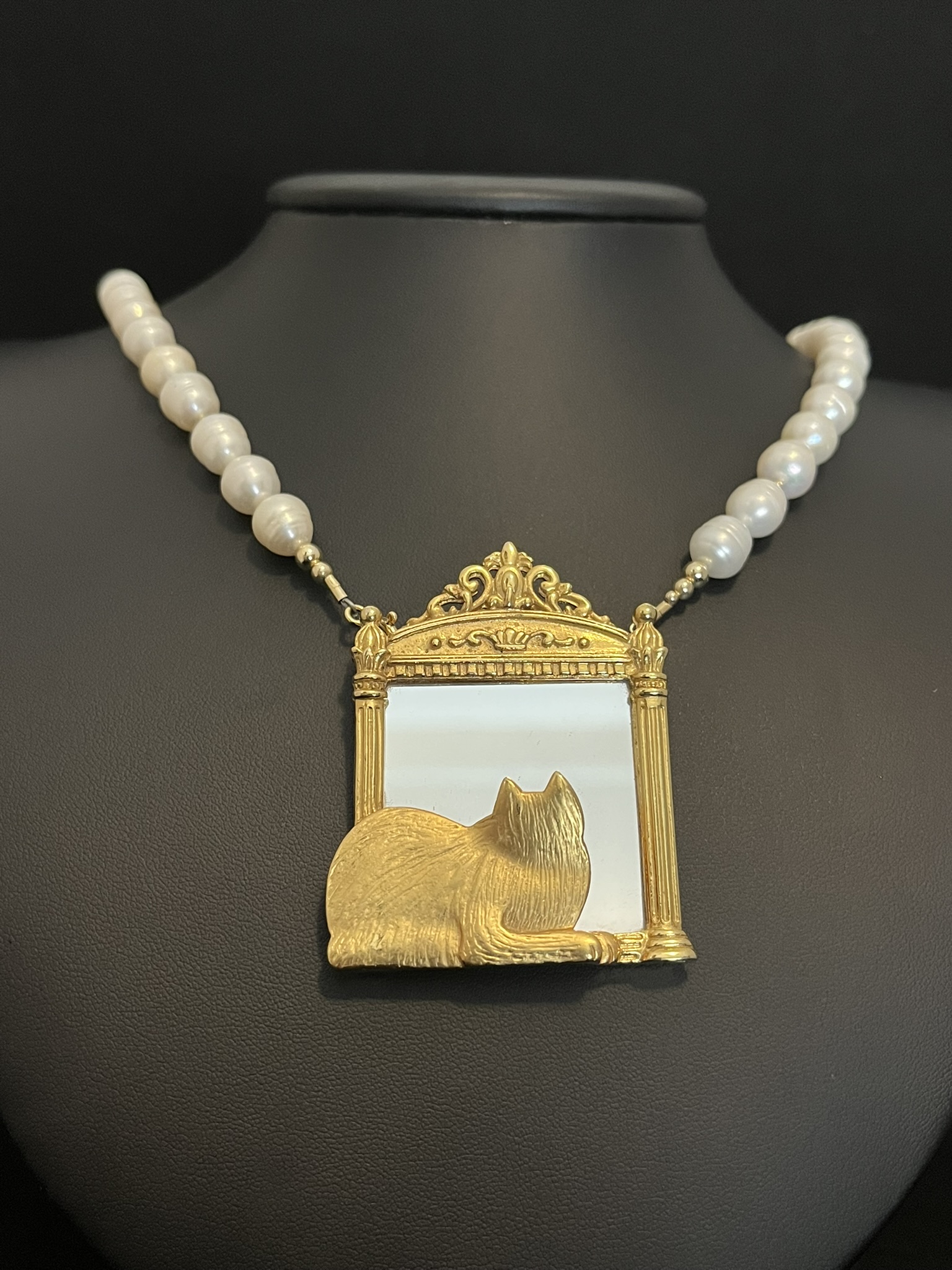 Freshwater Pearl Necklace with Vintage Cat Brooch Pendant - Image 3